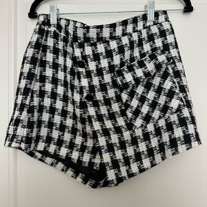 TCEC Black and White High Waist Shorts Tailored Fit
